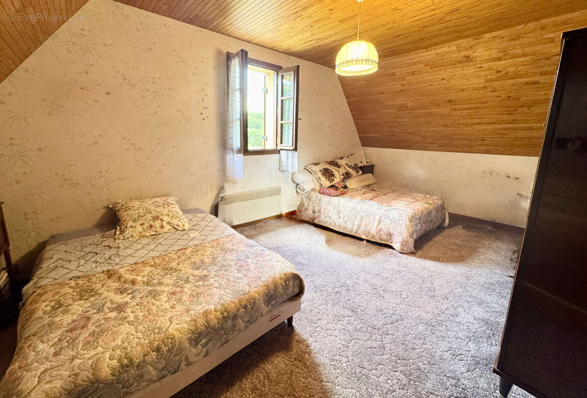 Maison à CARSAC-AILLAC