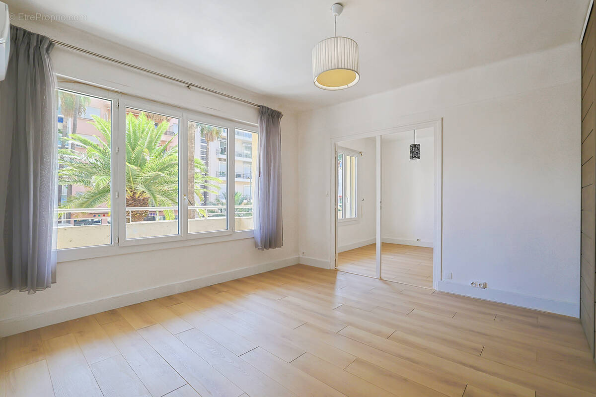 Appartement à HYERES