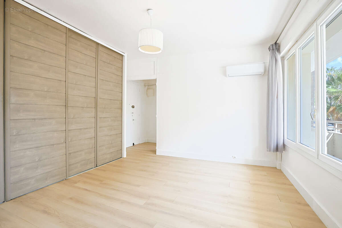 Appartement à HYERES