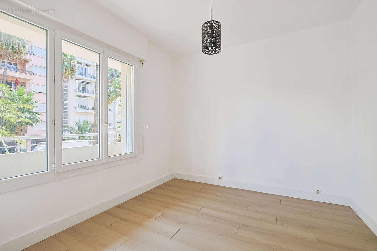 Appartement à HYERES
