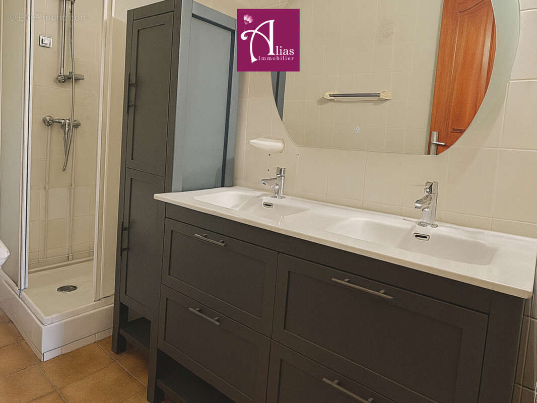 Maison à BAIE-MAHAULT