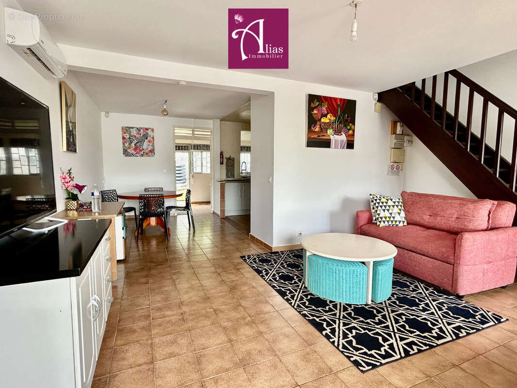 Maison à BAIE-MAHAULT