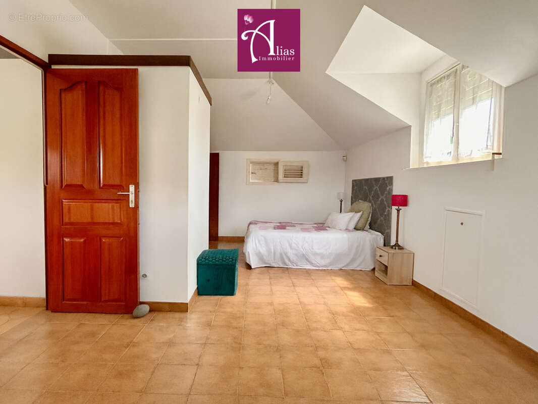 Maison à BAIE-MAHAULT