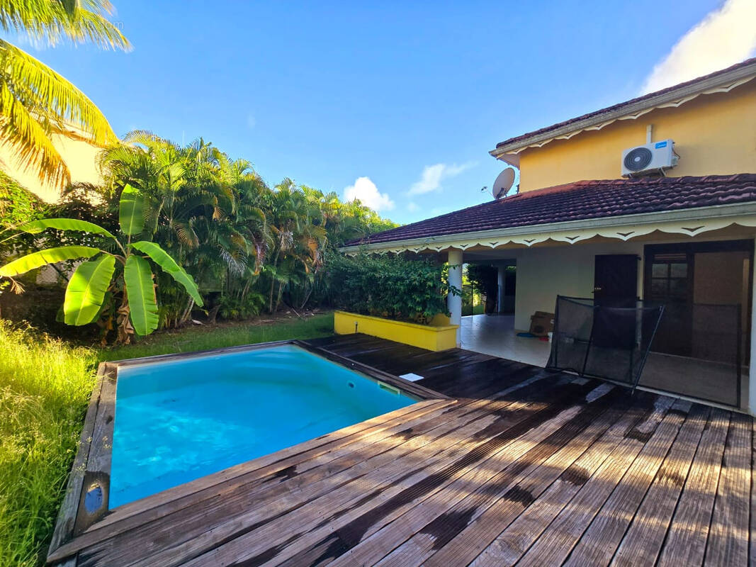 Maison à LES TROIS-ILETS