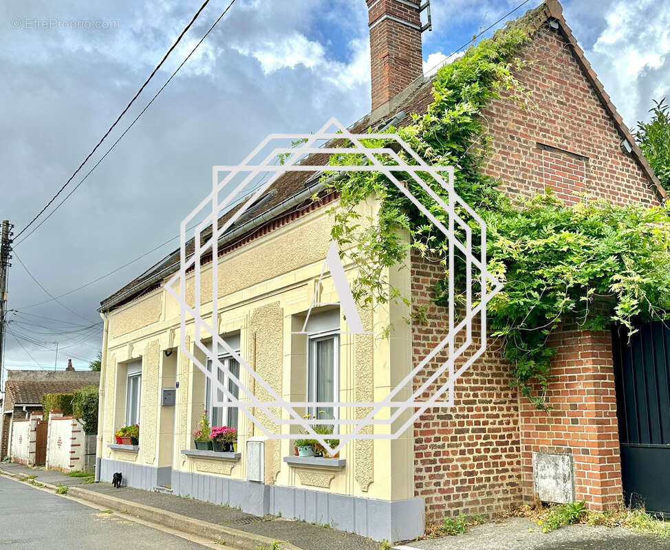 Maison à SAINTE-GENEVIEVE