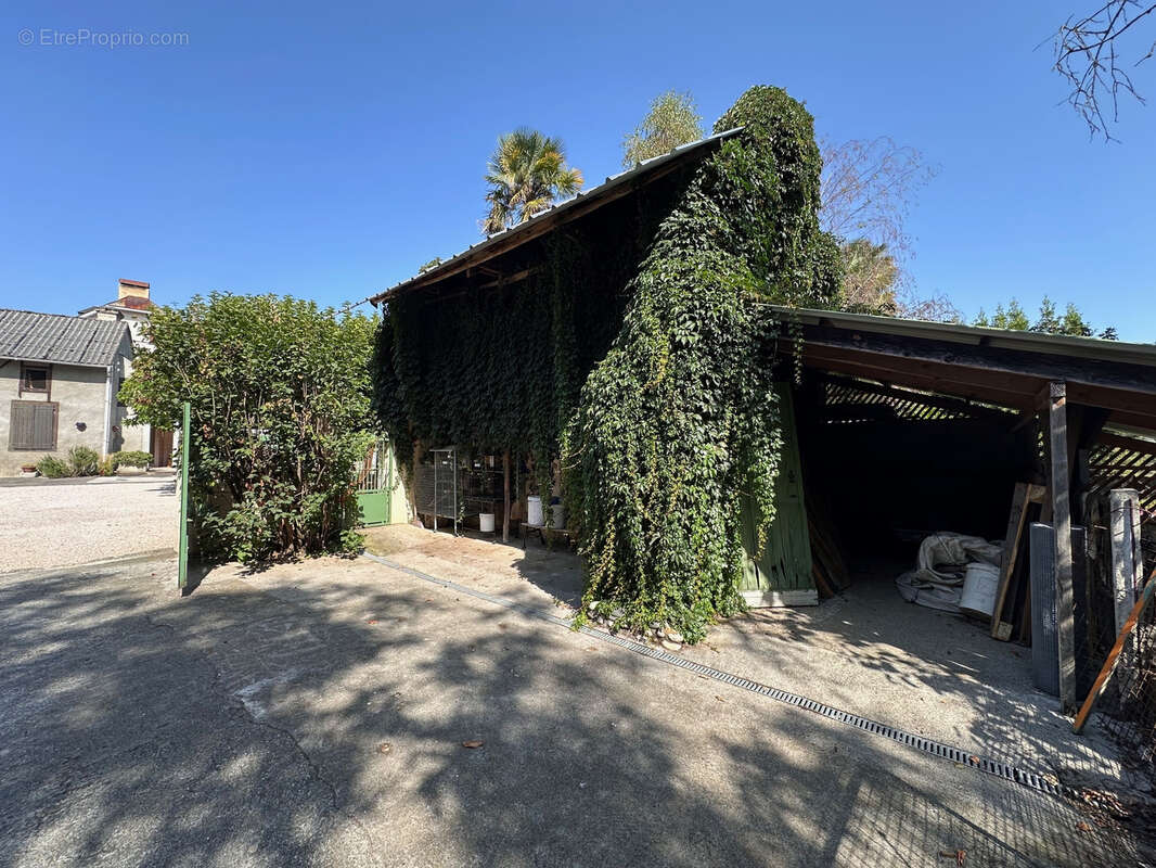 Maison à LAMARQUE-PONTACQ