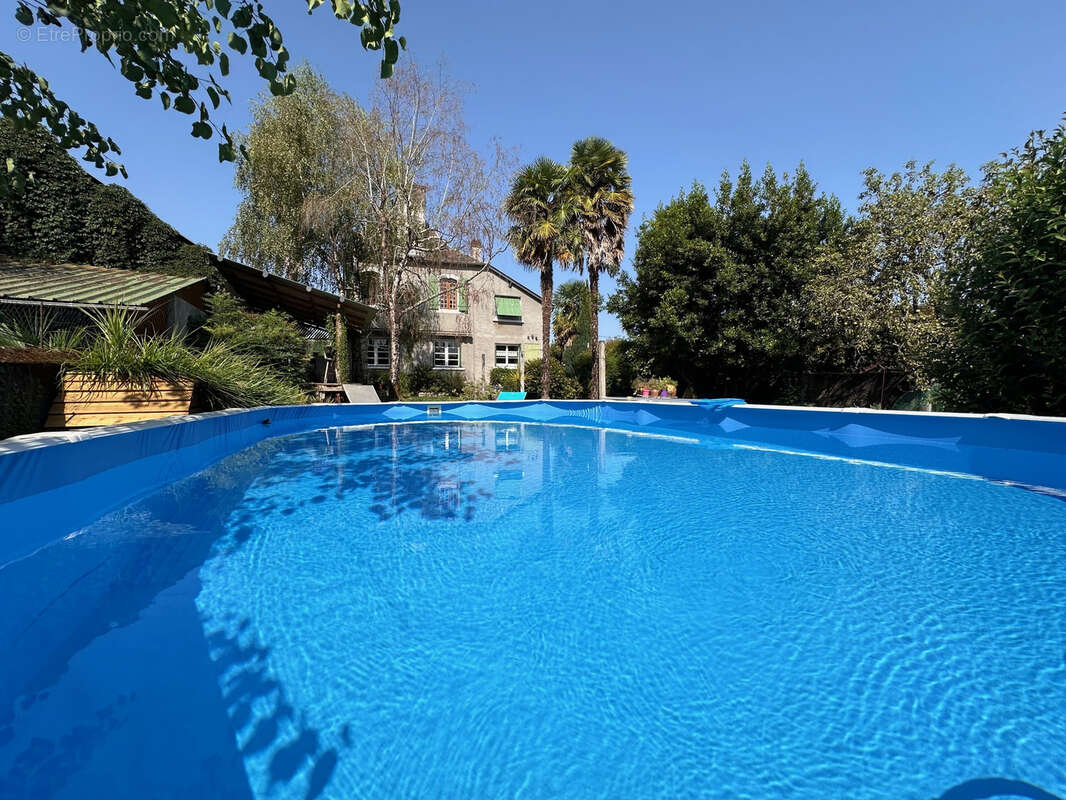 Maison à LAMARQUE-PONTACQ