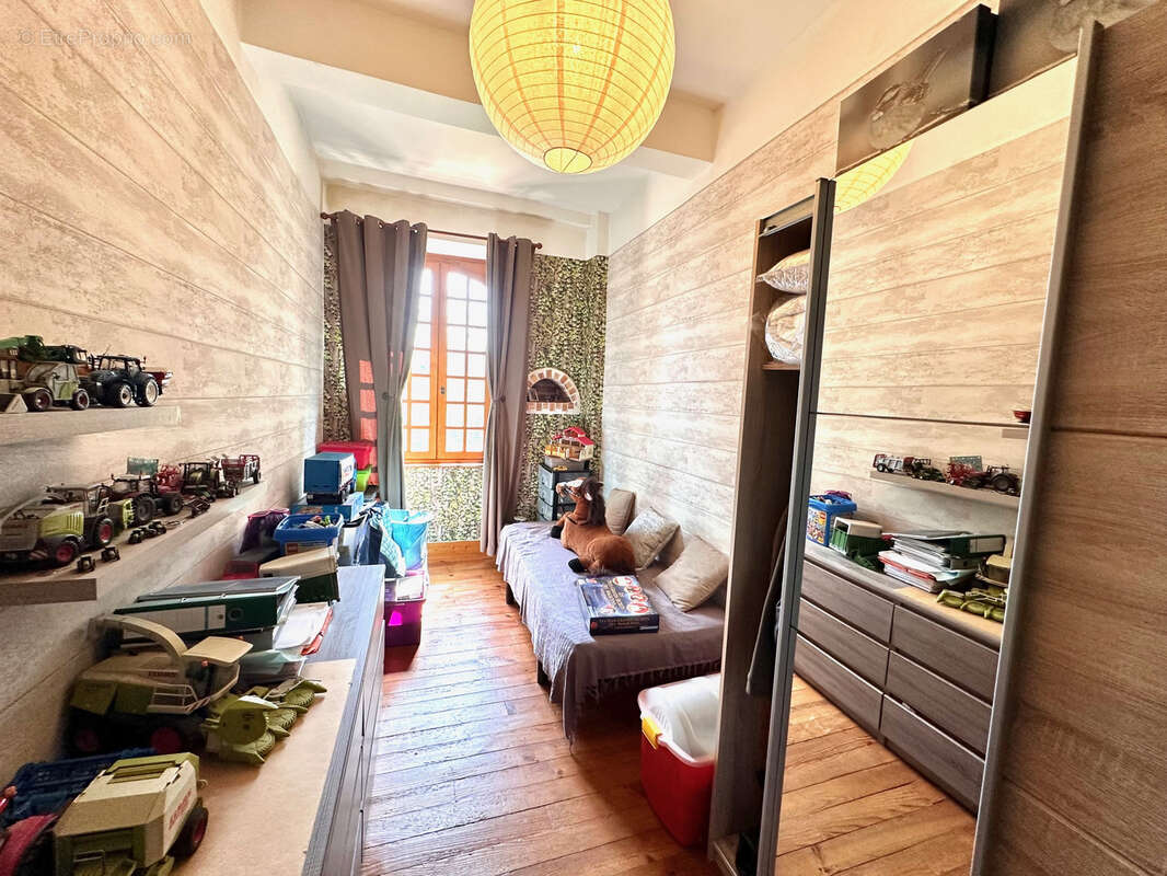 Maison à LAMARQUE-PONTACQ