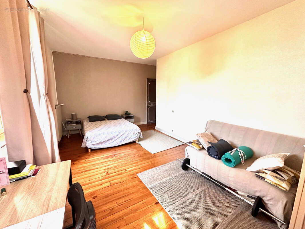 Maison à LAMARQUE-PONTACQ