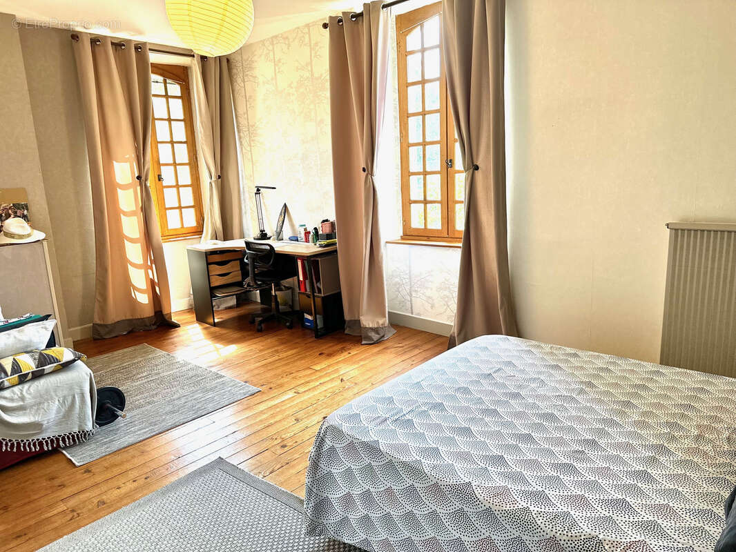 Maison à LAMARQUE-PONTACQ