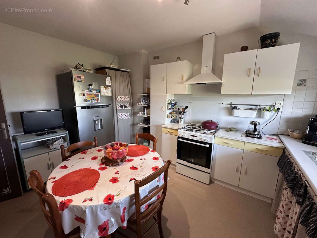 Maison à LAMARQUE-PONTACQ