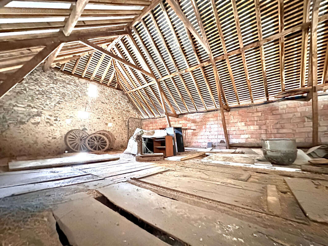 Maison à LAMARQUE-PONTACQ