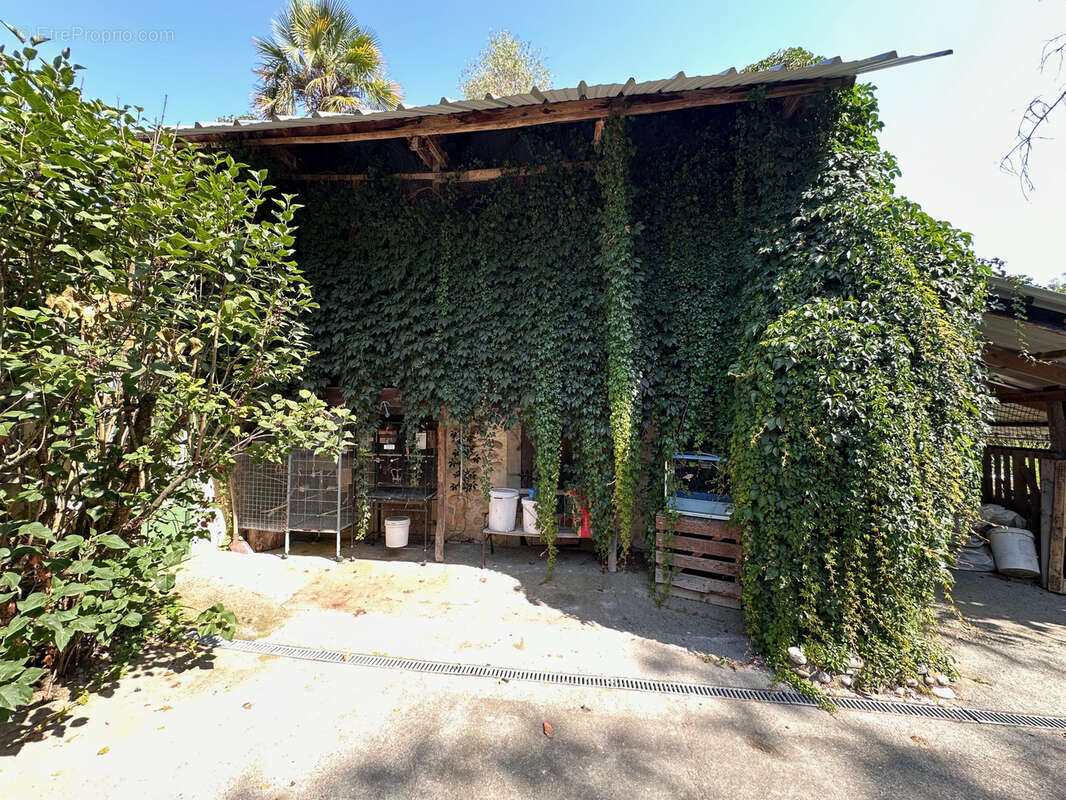 Maison à LAMARQUE-PONTACQ