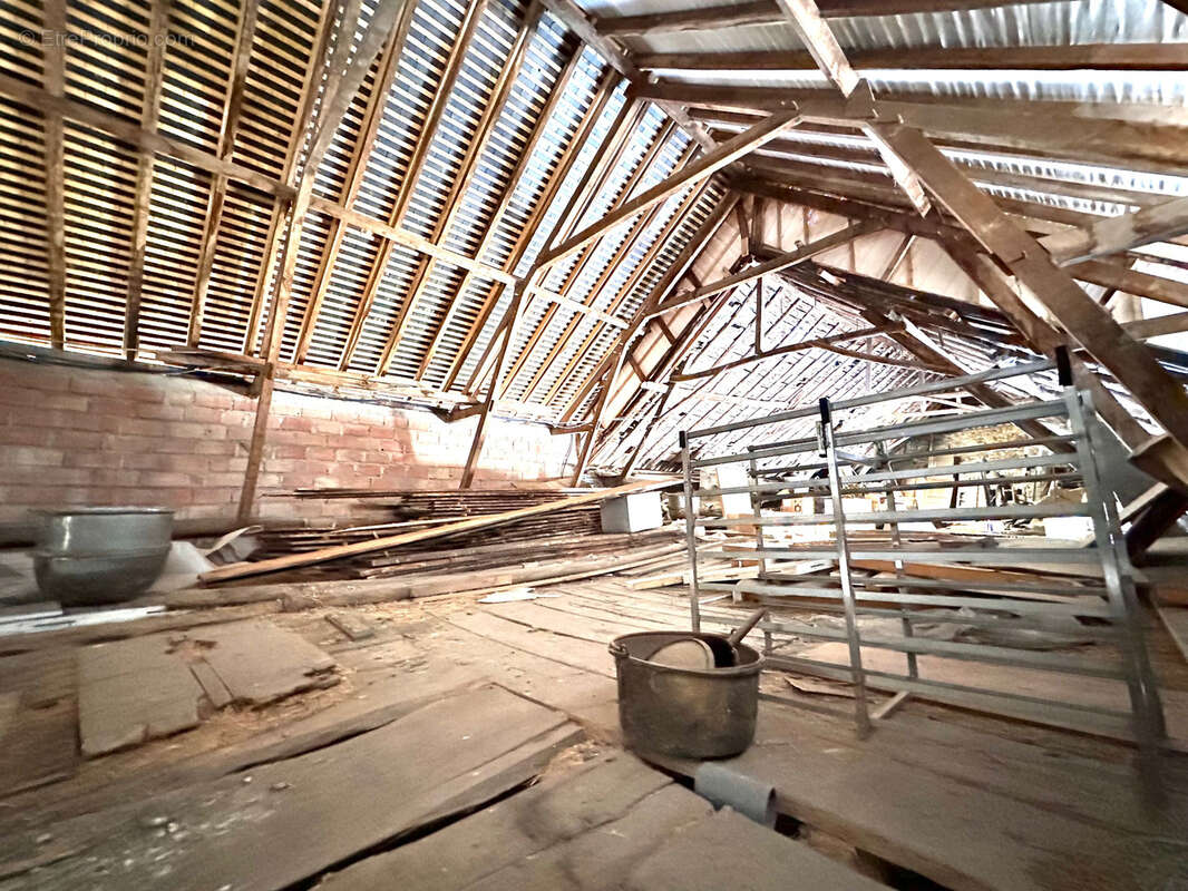 Maison à LAMARQUE-PONTACQ