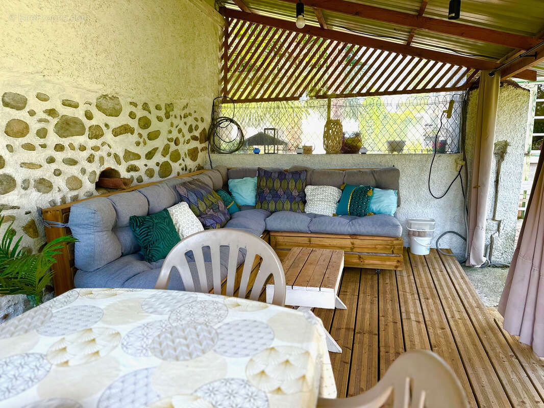 Maison à LAMARQUE-PONTACQ