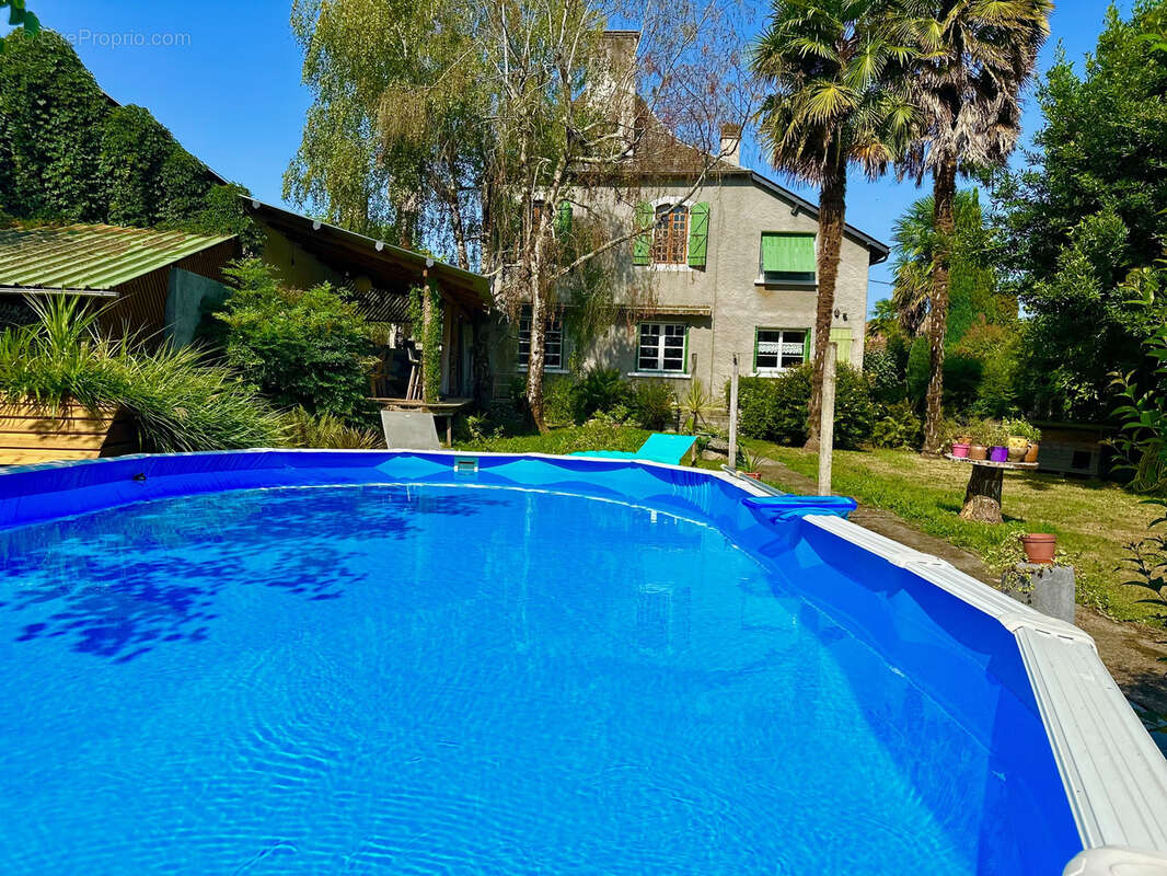 Maison à LAMARQUE-PONTACQ