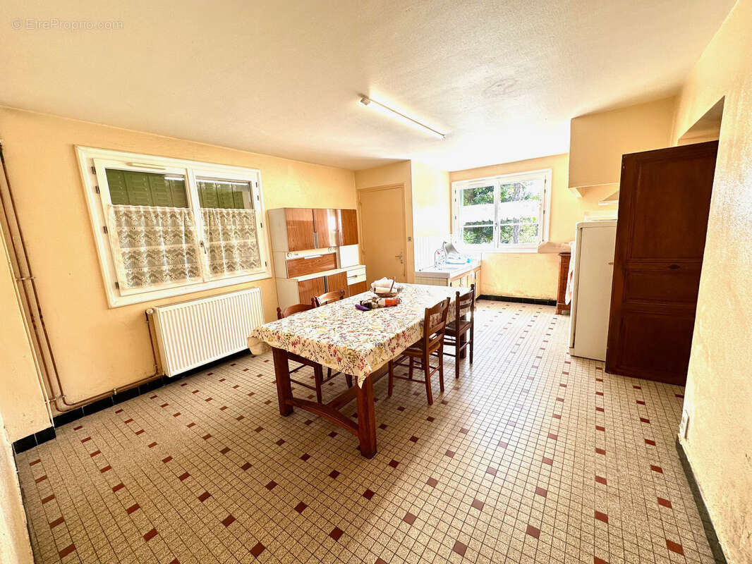 Maison à LAMARQUE-PONTACQ