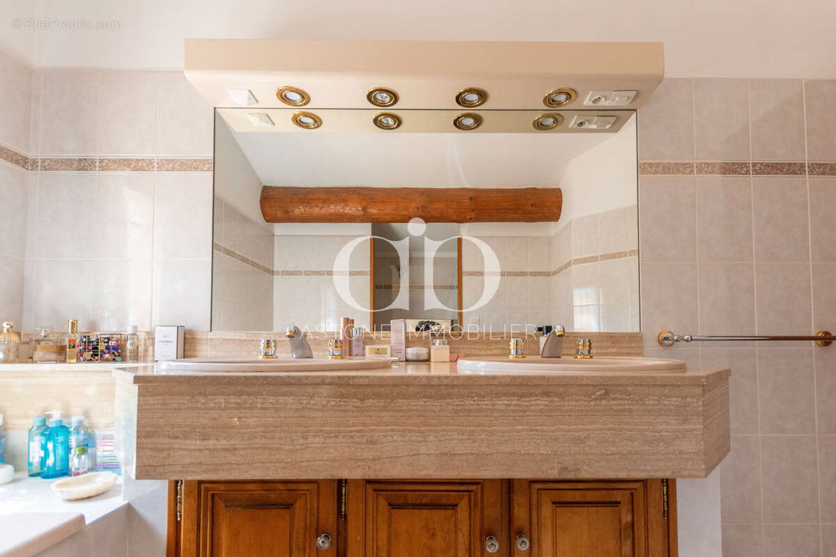 Maison à MARSEILLE-13E