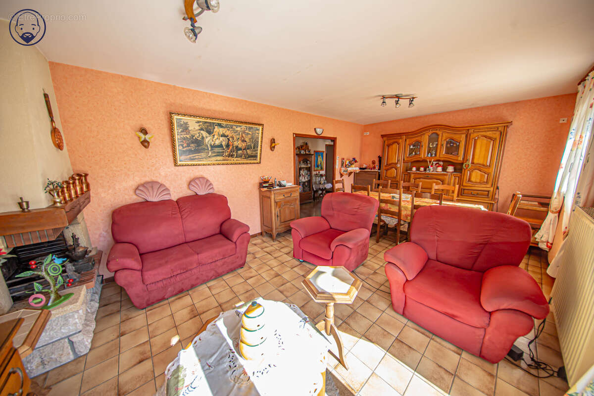 Maison à PAGNY-SUR-MEUSE