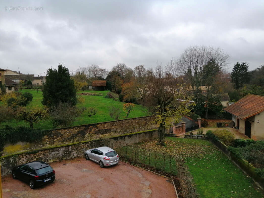 Appartement à CUISERY