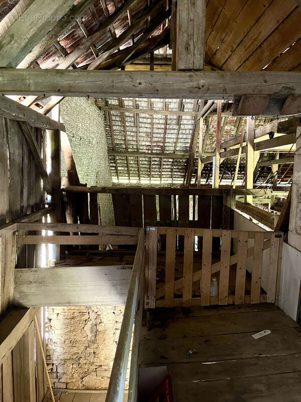 Maison à COUR-SAINT-MAURICE