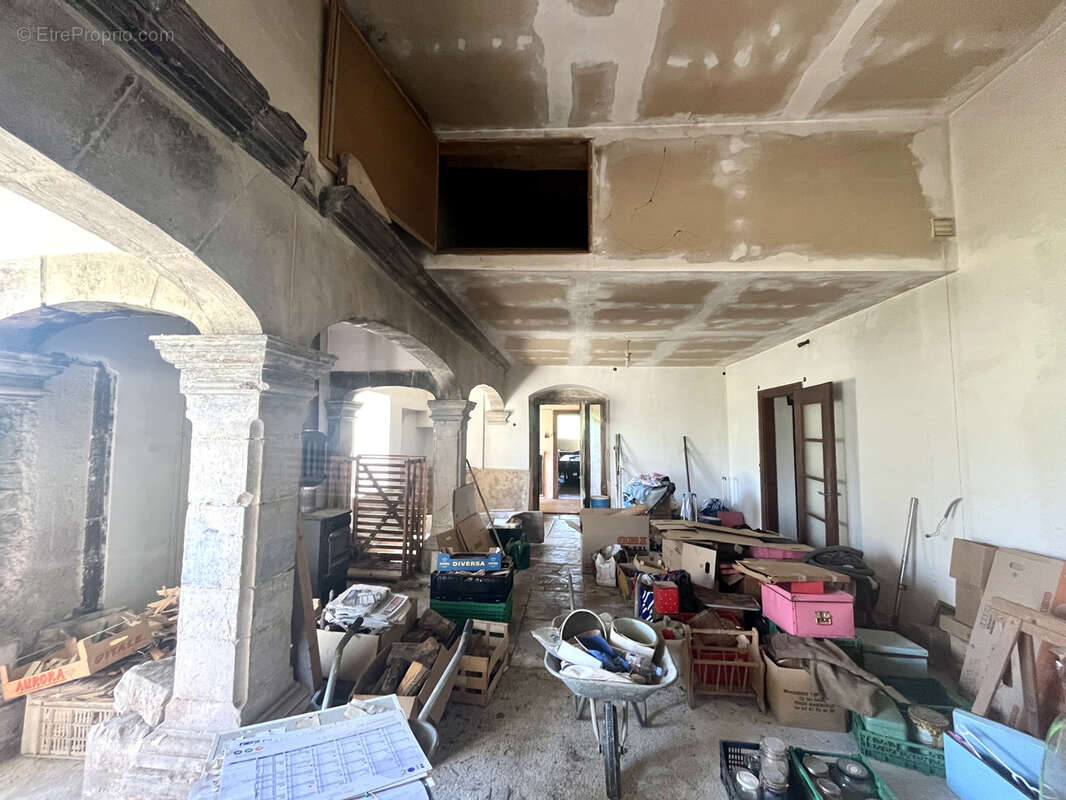 Maison à COUR-SAINT-MAURICE