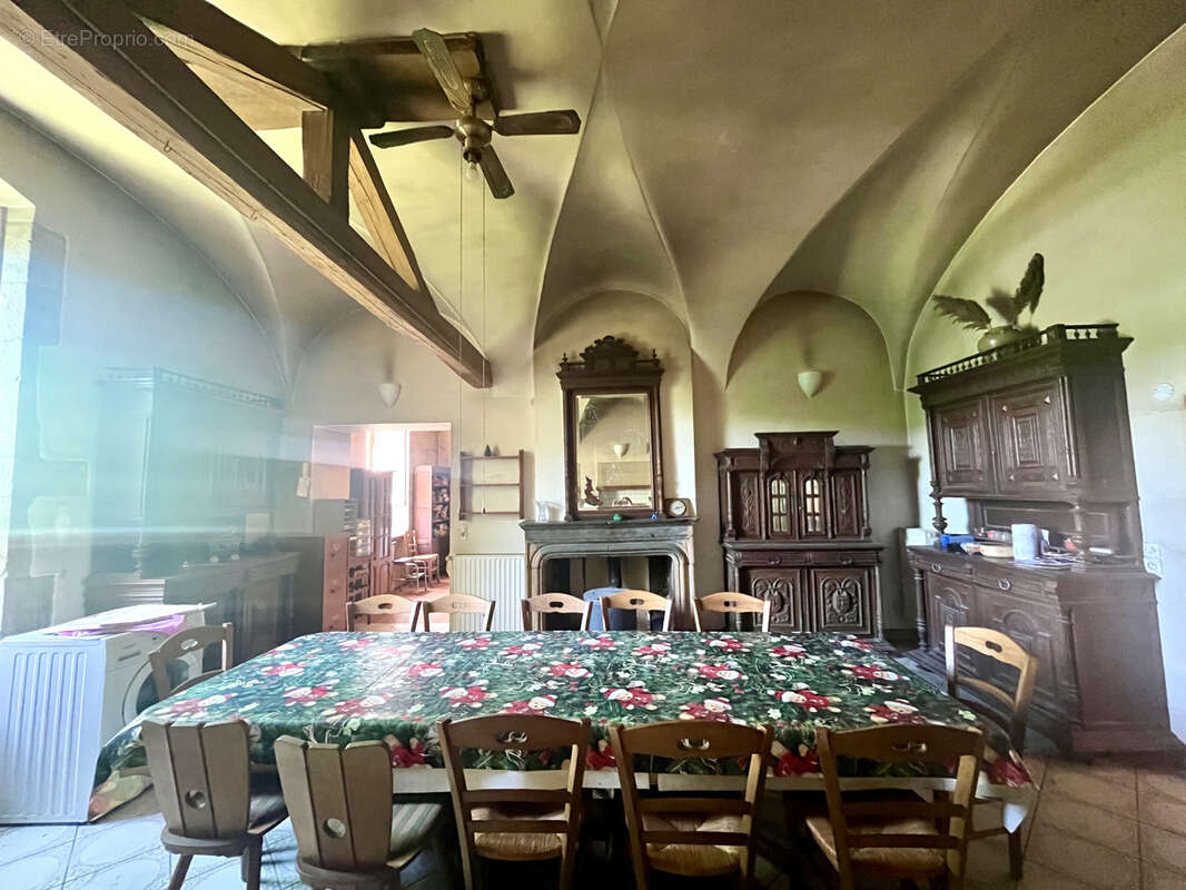 Maison à COUR-SAINT-MAURICE