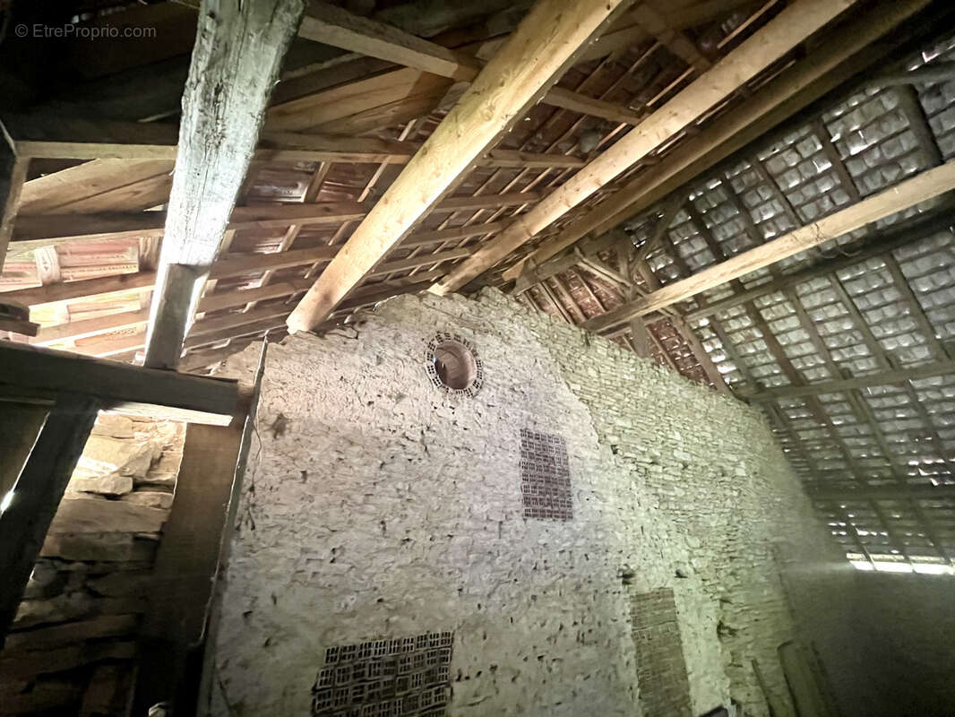 Maison à COUR-SAINT-MAURICE