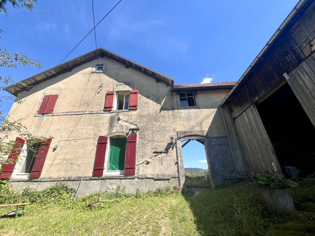 Maison à COUR-SAINT-MAURICE