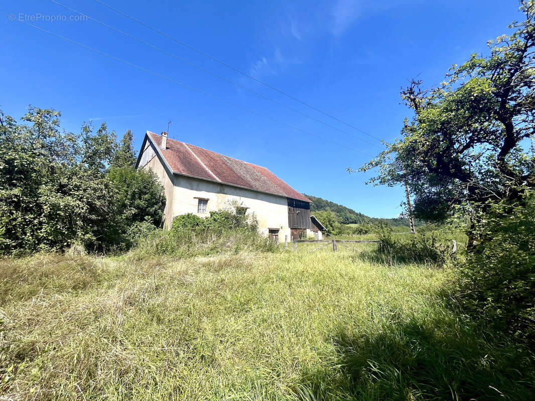 Maison à COUR-SAINT-MAURICE