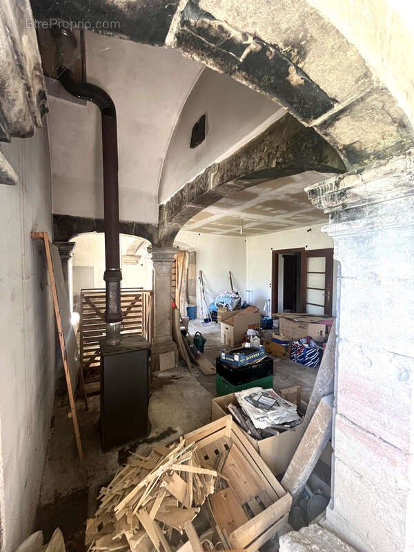 Maison à COUR-SAINT-MAURICE