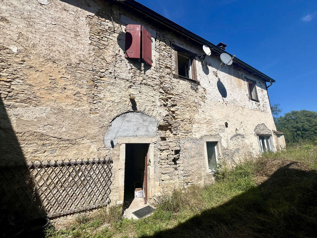 Maison à COUR-SAINT-MAURICE