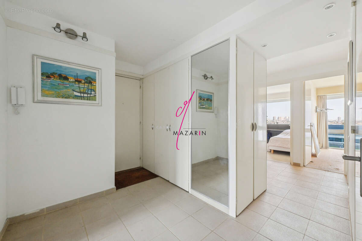 Appartement à PARIS-14E