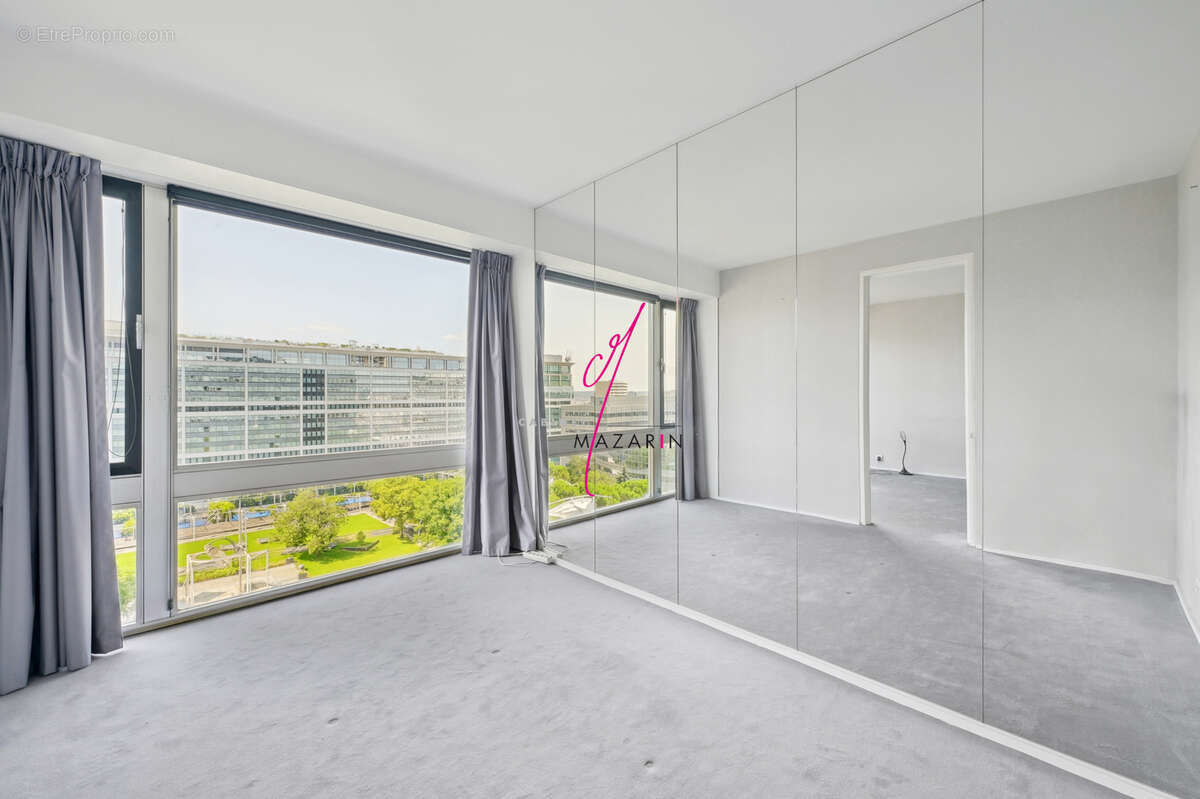 Appartement à PARIS-14E