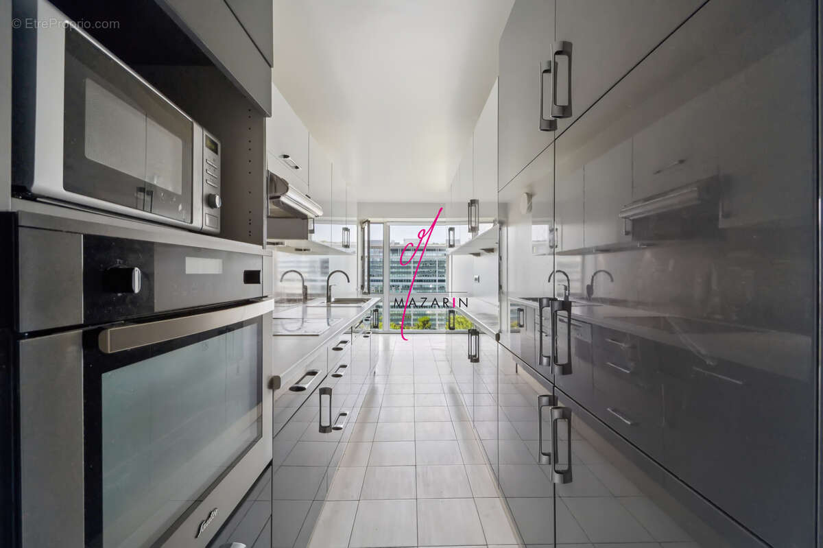 Appartement à PARIS-14E