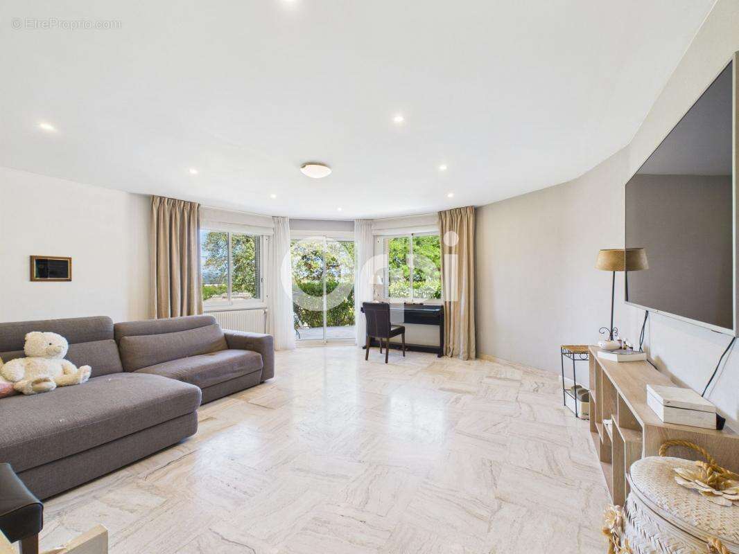 Maison à MANDELIEU-LA-NAPOULE