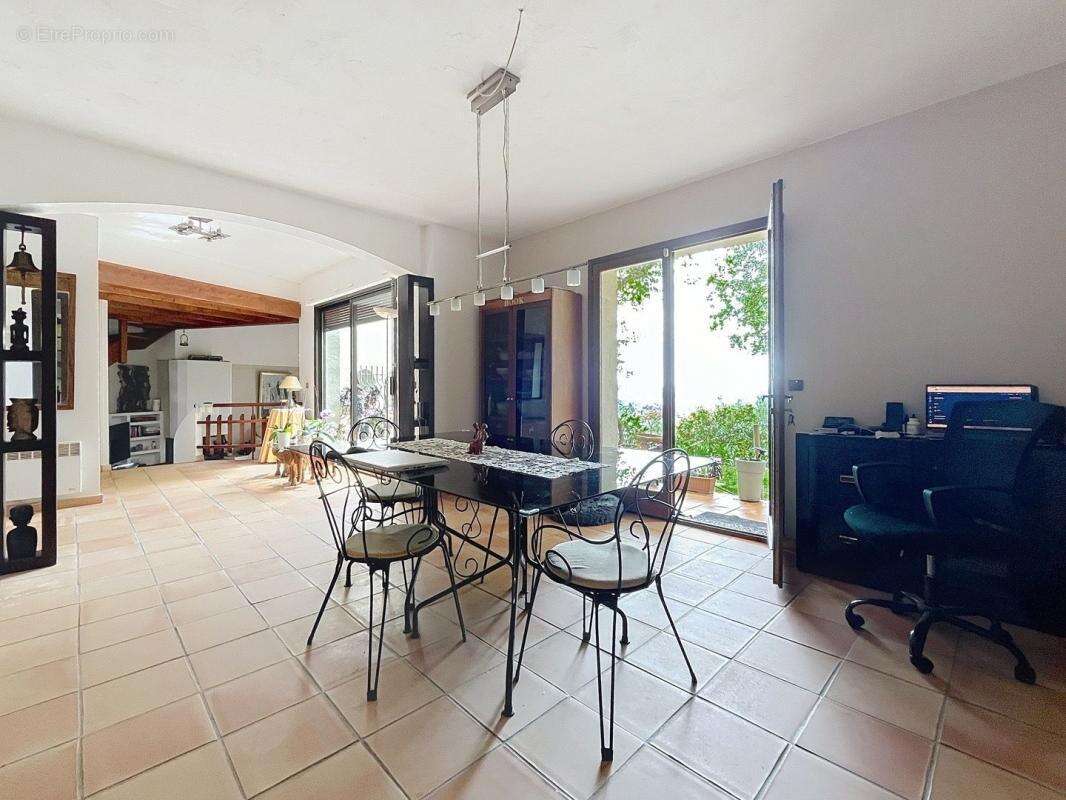 Maison à SPERACEDES