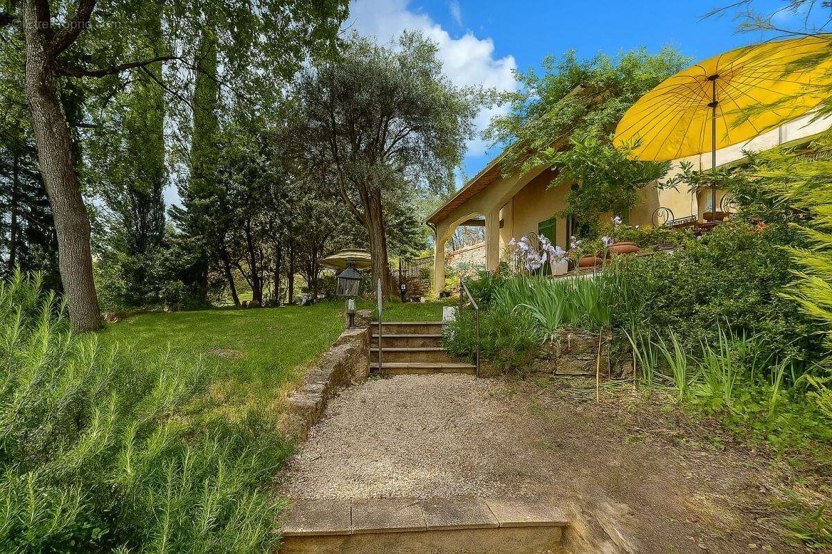 Maison à SPERACEDES