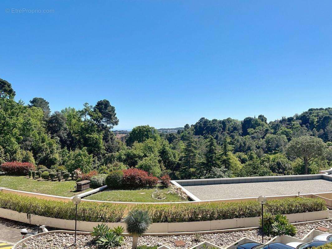 Appartement à MOUGINS