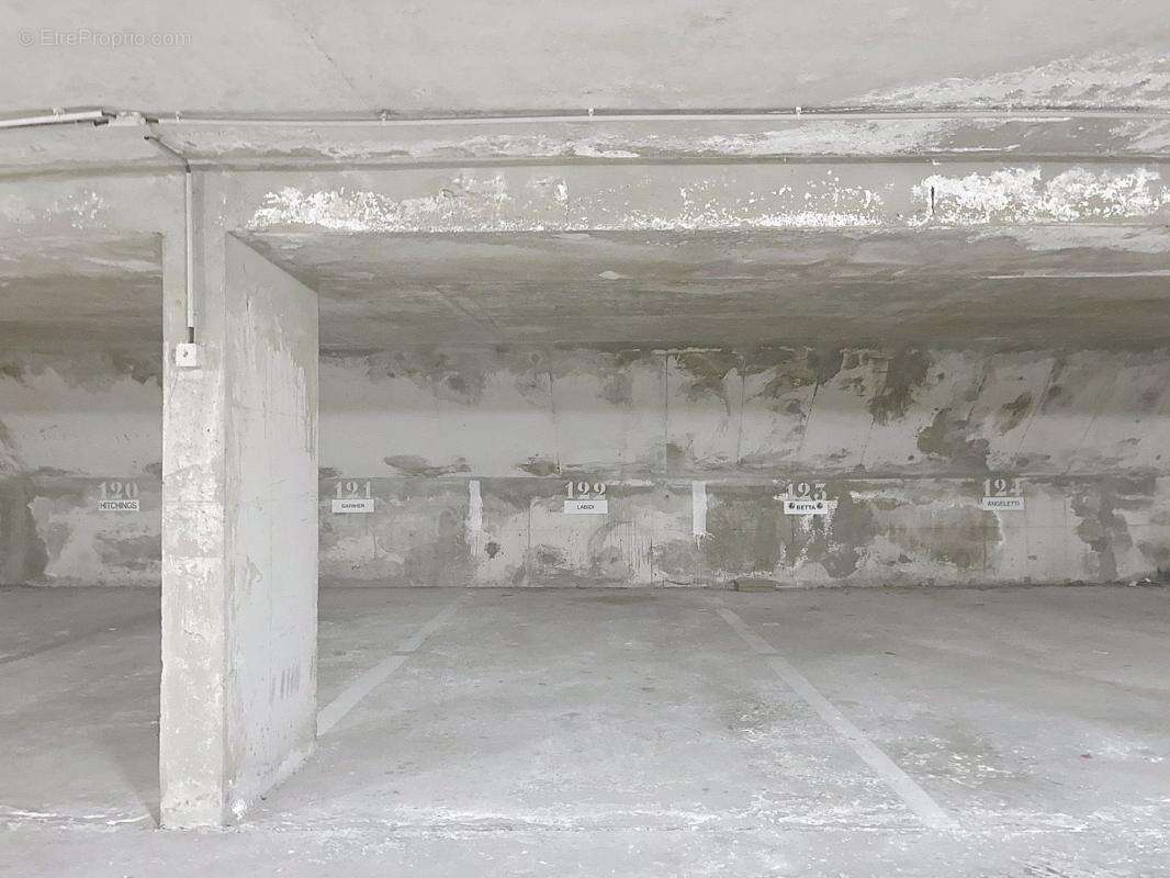 Appartement à MOUGINS