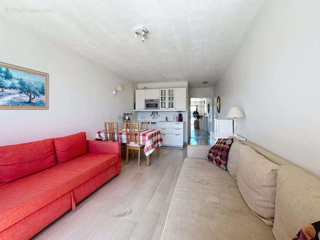 Appartement à MOUGINS
