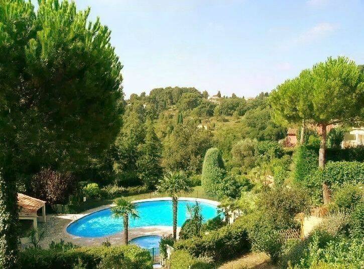 Appartement à MOUGINS