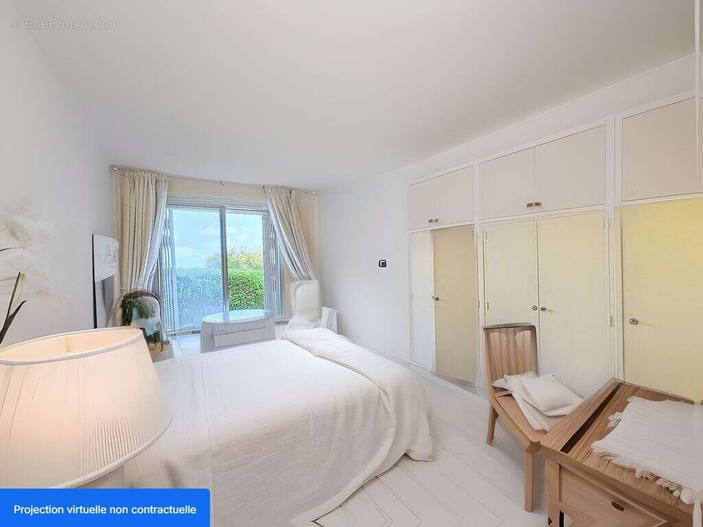 Appartement à MOUGINS