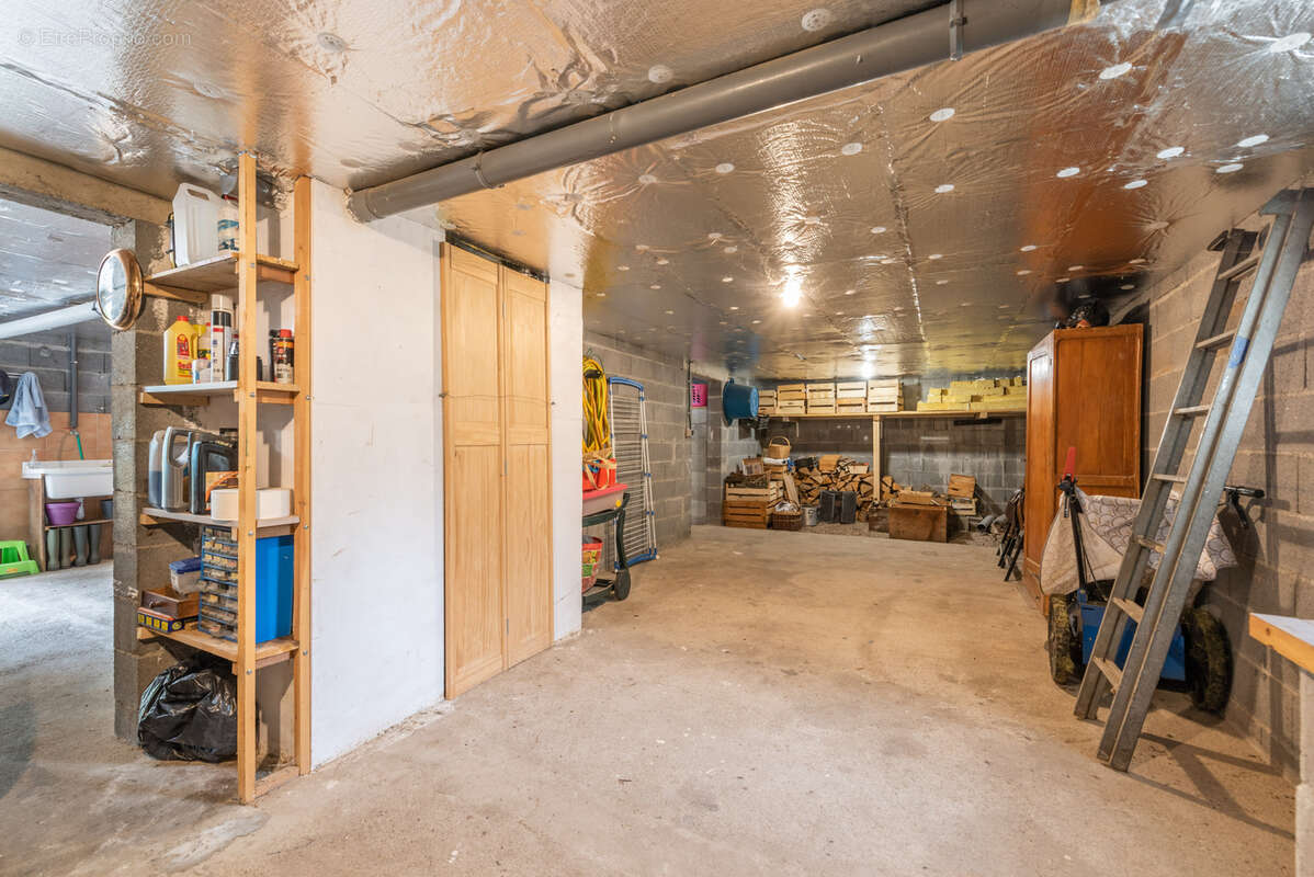 Maison à AUZAT-LA-COMBELLE