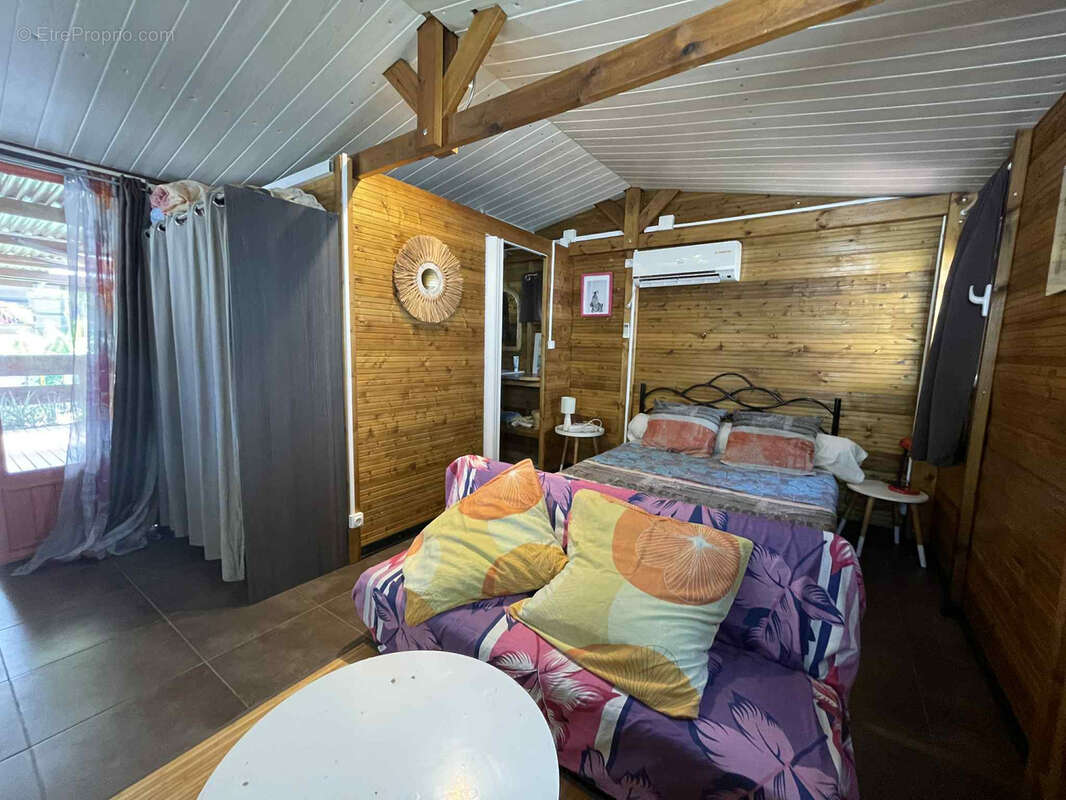 Terrain à LE TAMPON