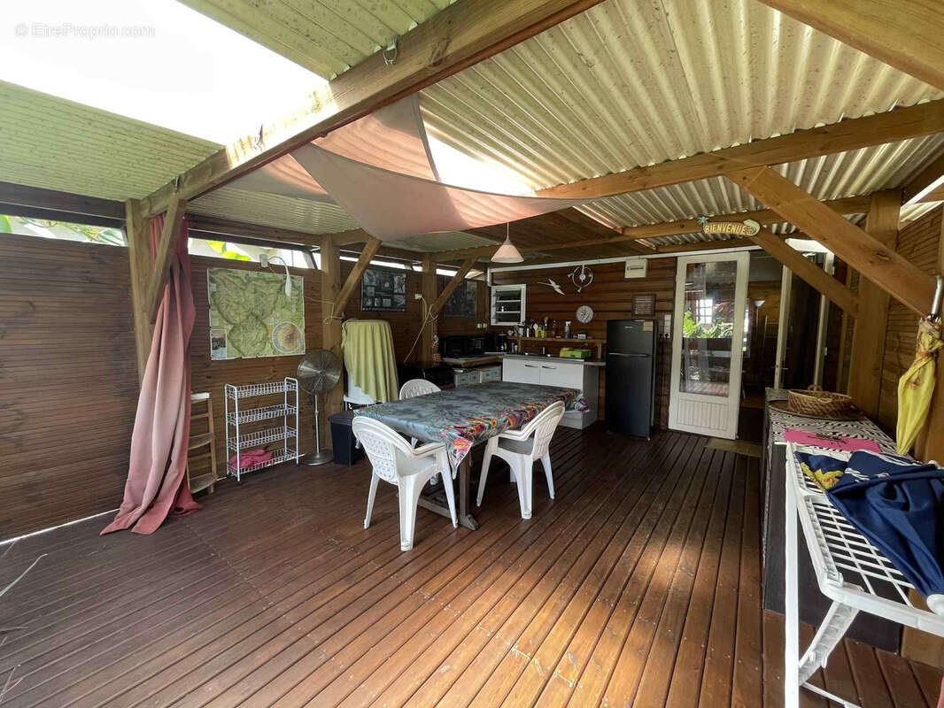 Terrain à LE TAMPON