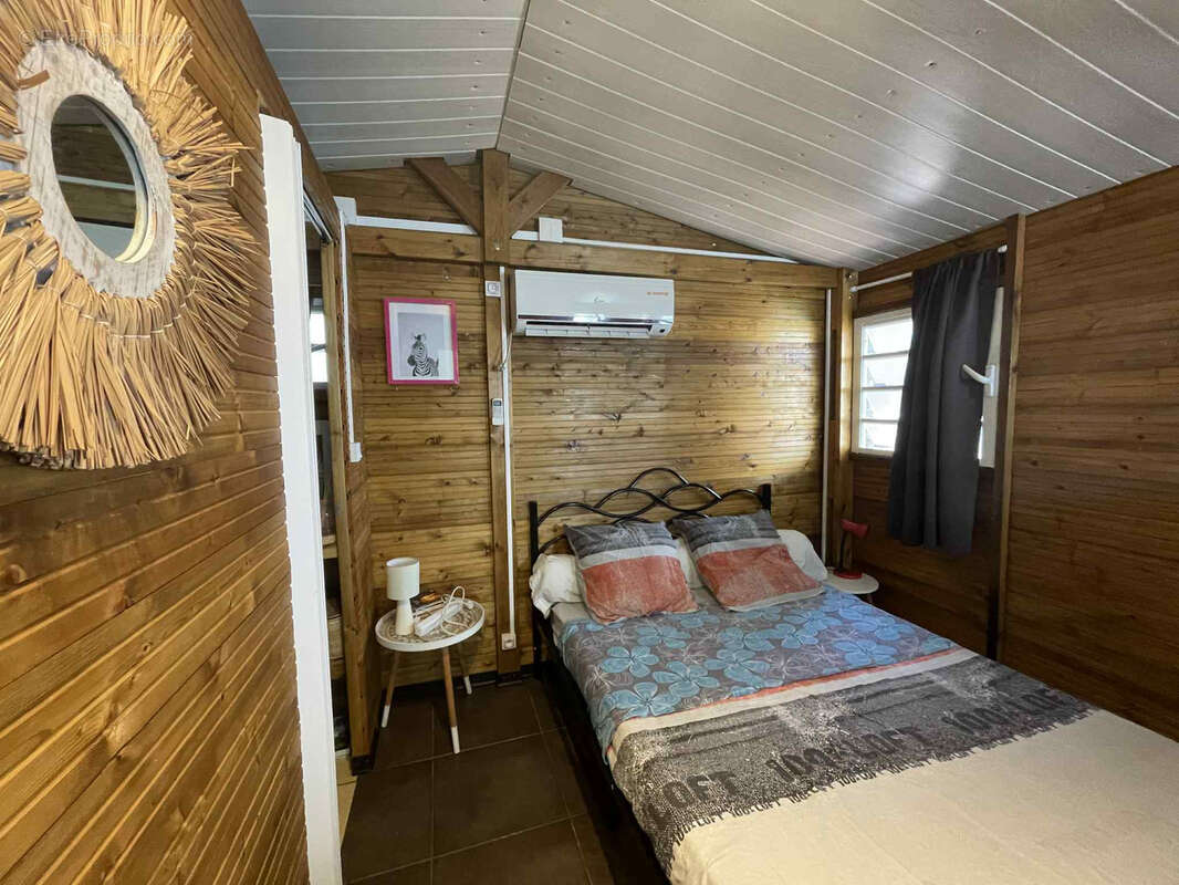 Terrain à LE TAMPON