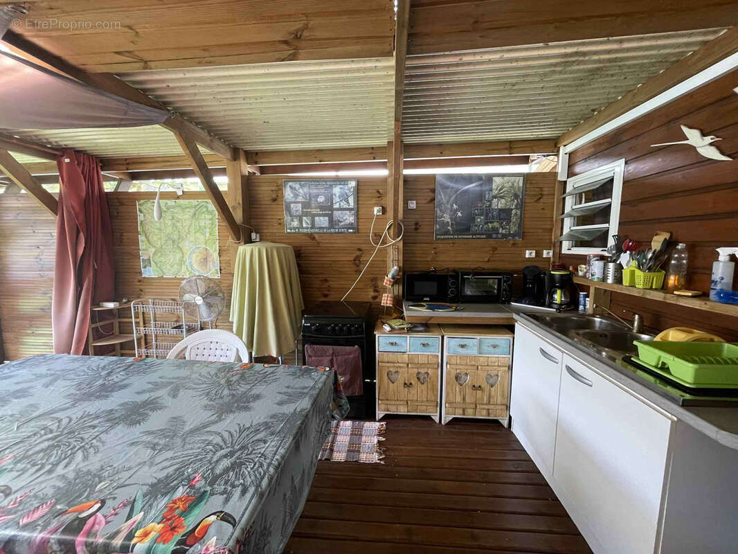 Terrain à LE TAMPON