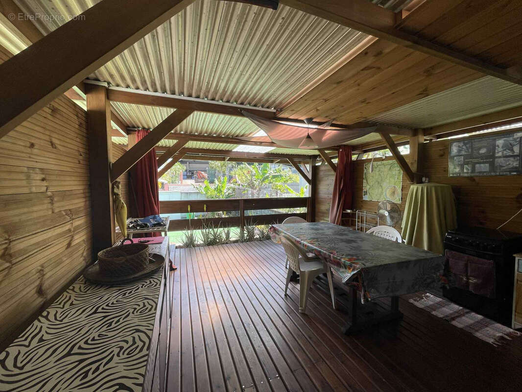 Terrain à LE TAMPON