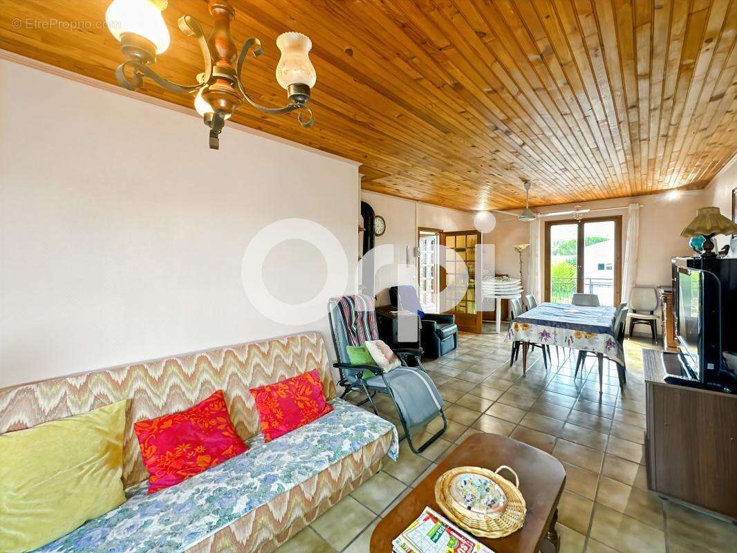 Maison à SAINT-ALBAN-AURIOLLES